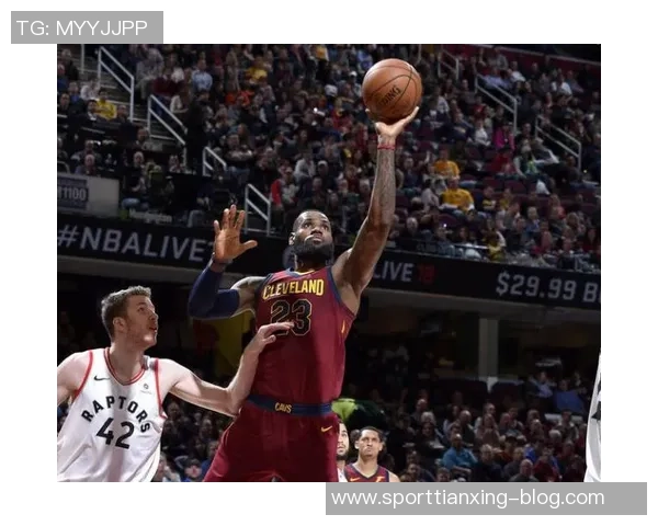 阿隆戈登半场表现出色7投4中贡献12分5篮板3助攻助力球队战局