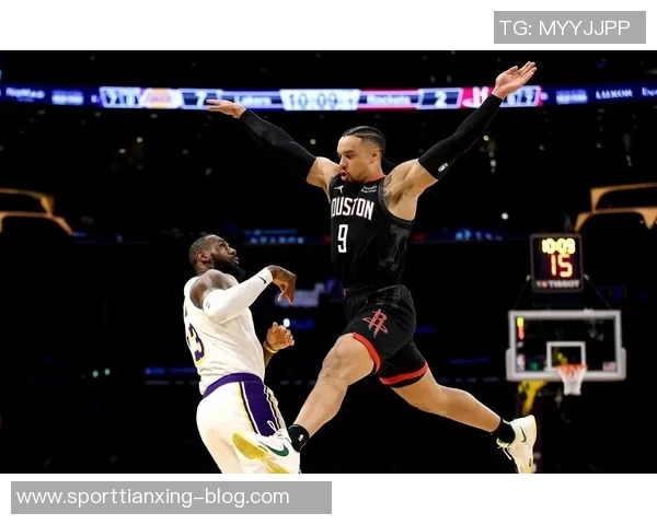 火药味十足詹姆斯与狄龙激烈对抗全场回顾三次技术犯规引发热议 火药味十足詹姆斯与狄龙激烈对抗全场回顾三次技术犯规引发热议